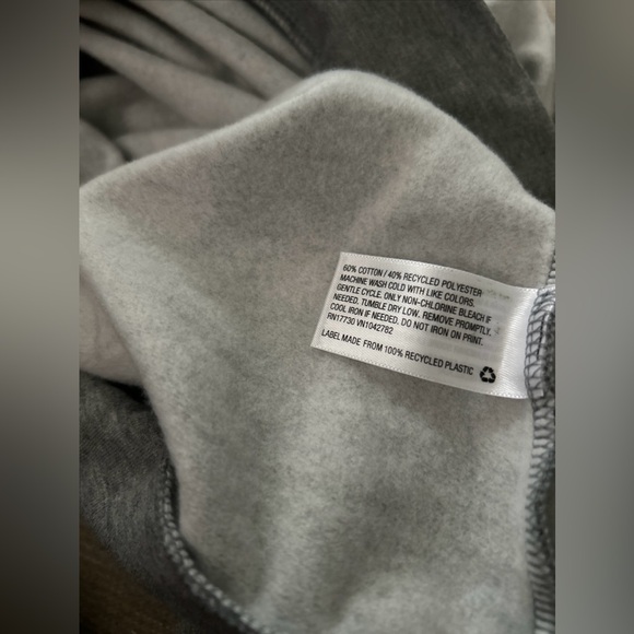 Gender neutral, new with tags, PRIDE hoodie-adult size small - Picture 7 of 10